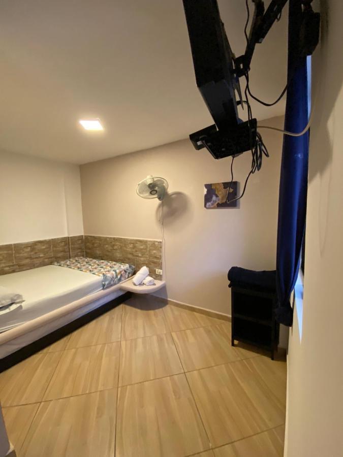 Poblado Living Hotel Медельин Экстерьер фото
